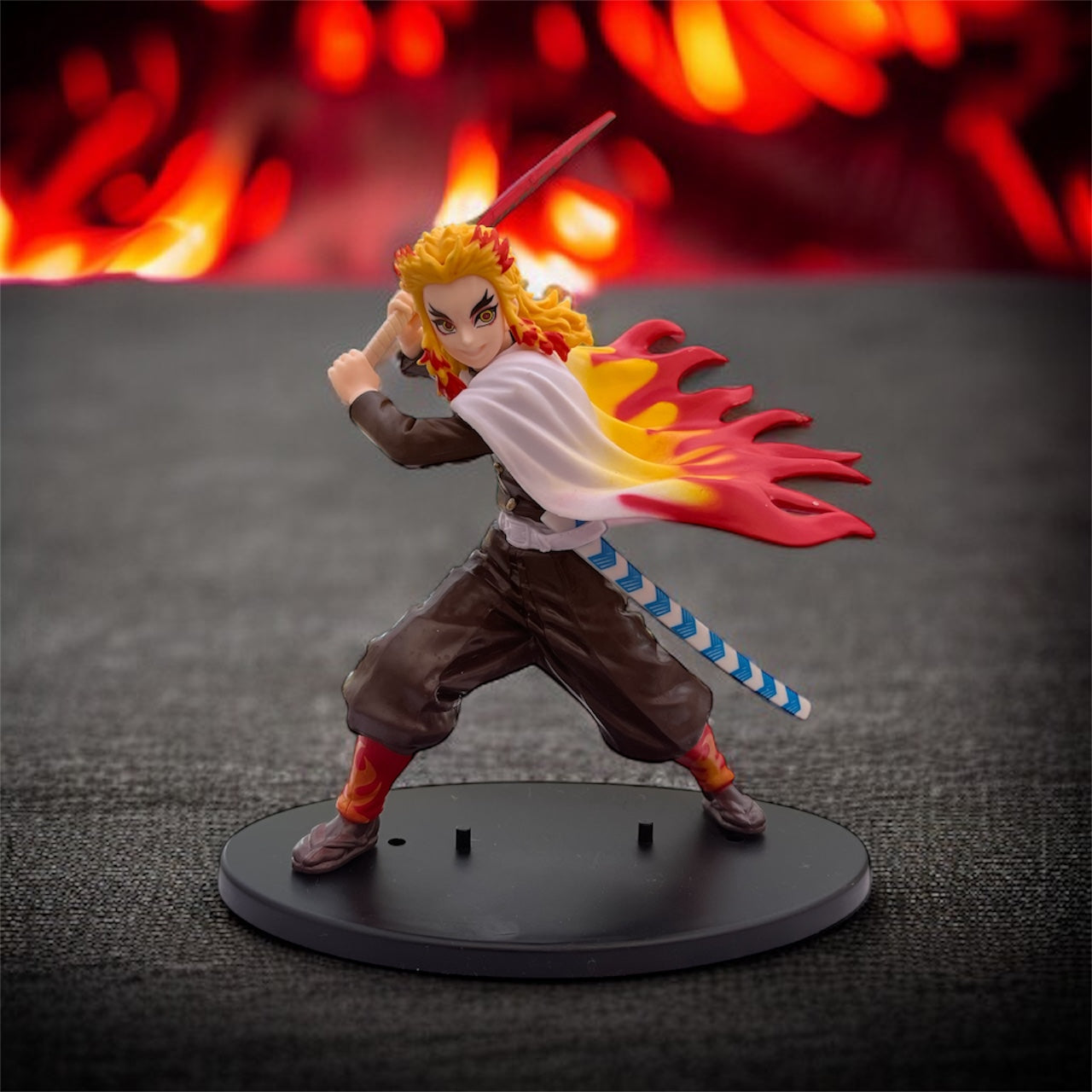 Demon Slayer – Kyojuro Rengoku Flame Hashira Figure