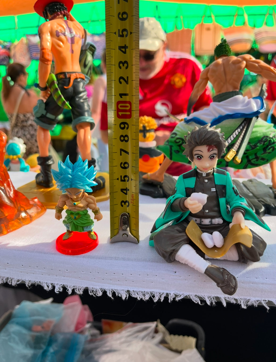 Demon Slayer – Tanjiro Kamado Sitting Figure (Onigiri Ver.)