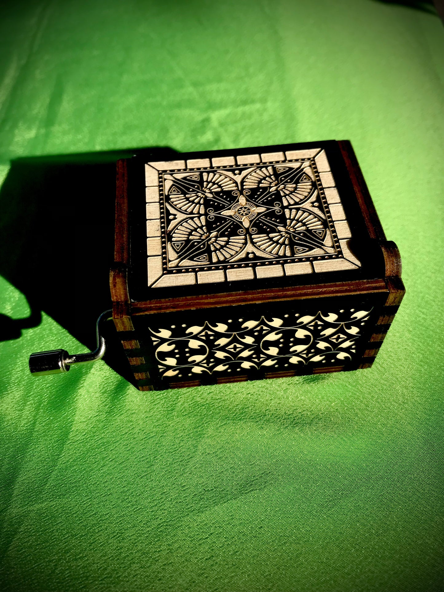 The godfather anime wooden music box of the classic from the Mafia Trilogy film