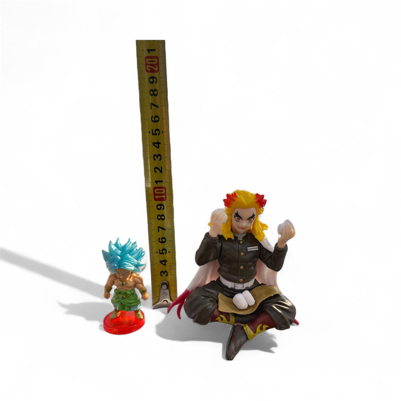 Kyojuro Rengoku Eating Onigiri – Flame Hashira Demon Slayer Collectible Figure