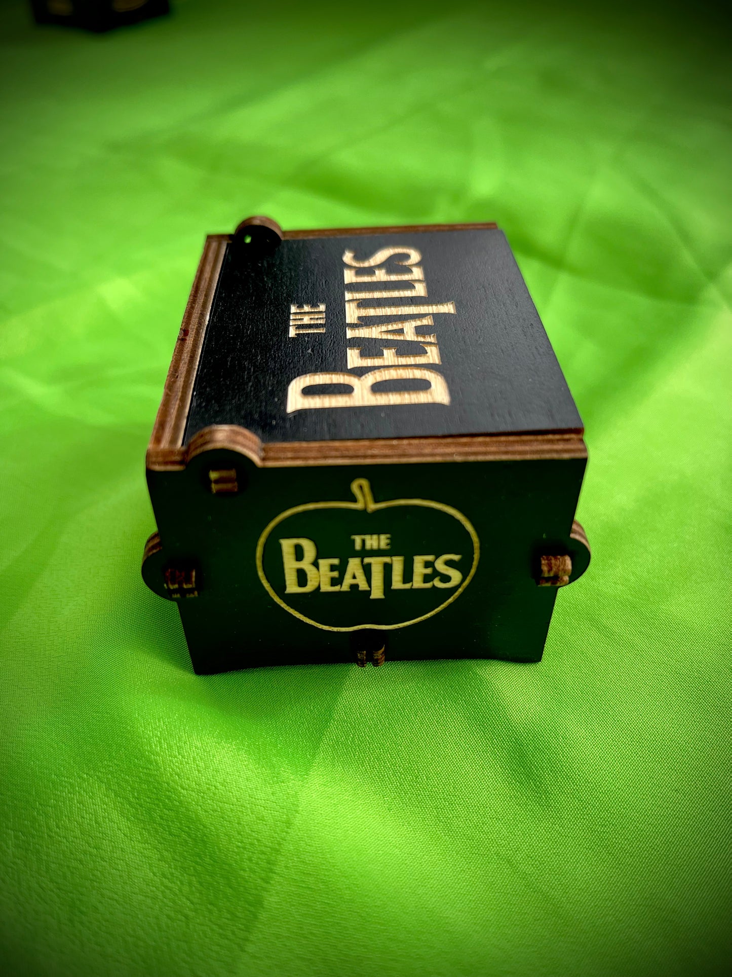 The Beatles Music Box – A Timeless Melody of Legends