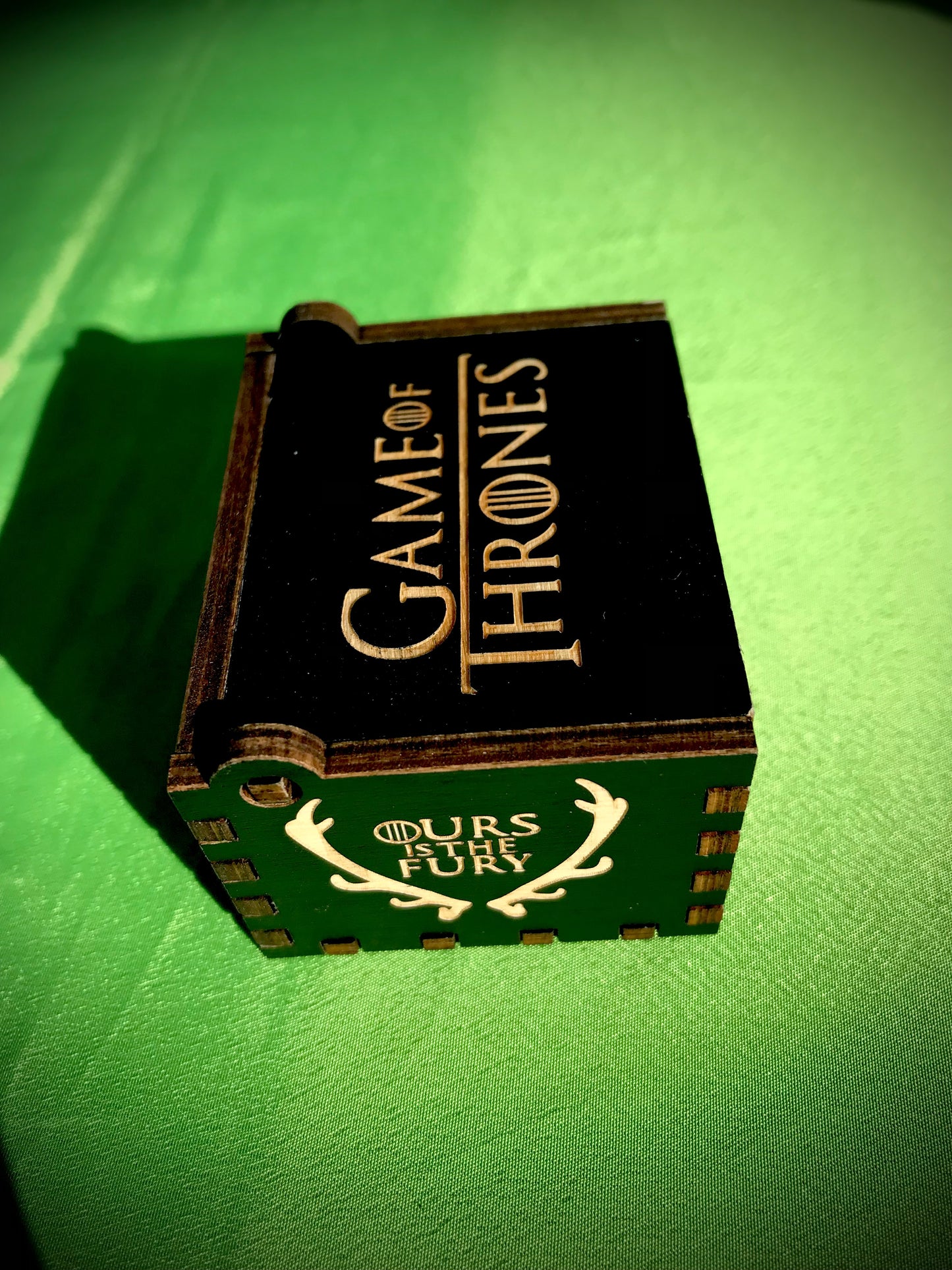 Game of Throne show wooden music box of the classic from the popular tv show