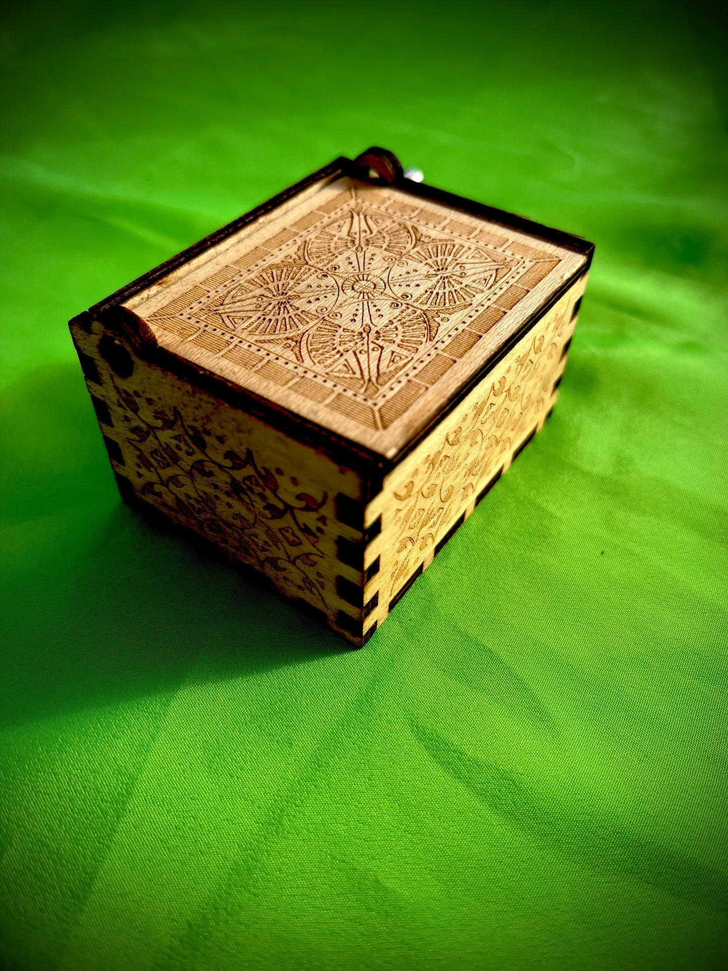 Can’t help falling in love wooden music box of the classic from Musical