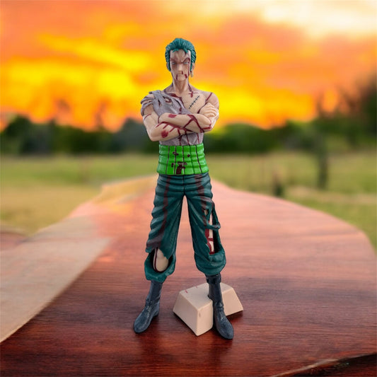 One Piece – Roronoa Zoro Battle-Worn Figure (30cm)