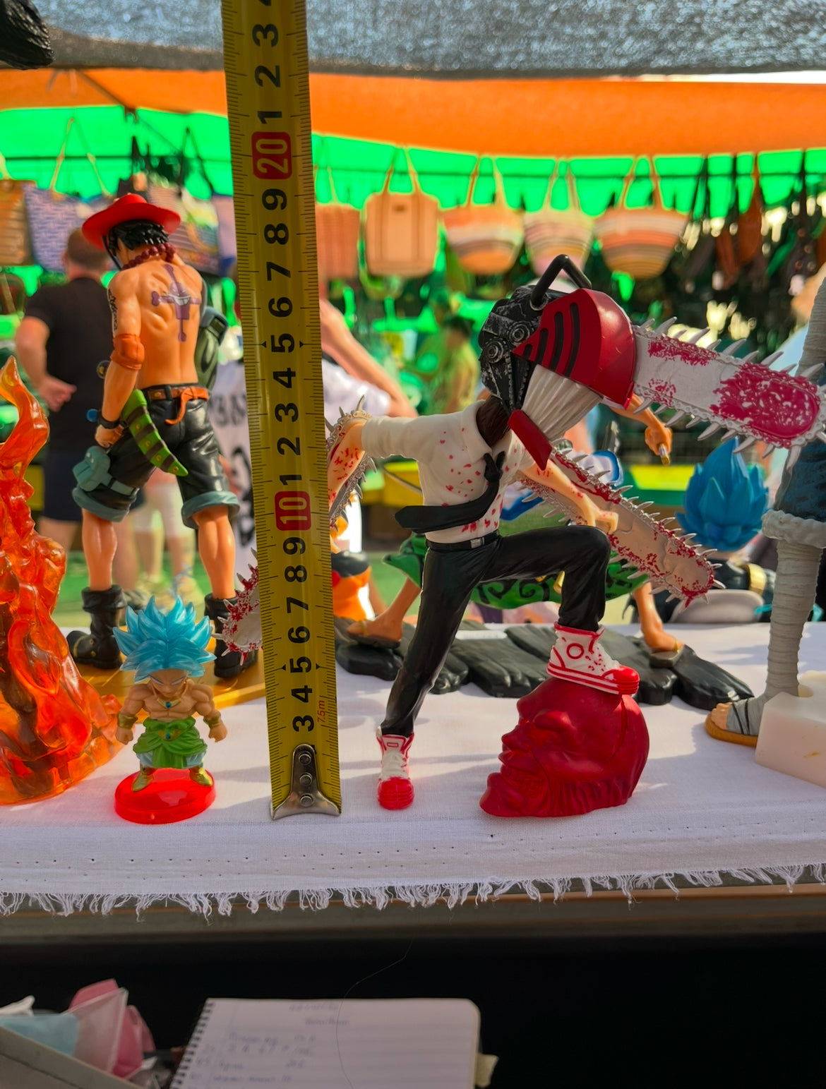 A - Chainsaw Man Blood Splatter Edition – Dynamic Devil Hunter Figure