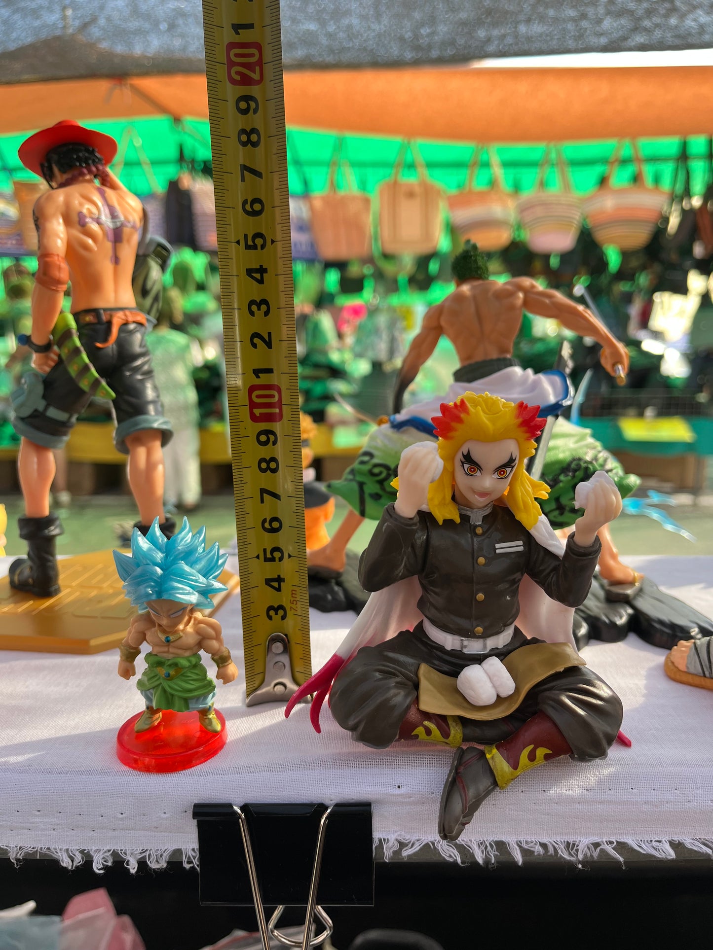 Kyojuro Rengoku Eating Onigiri – Flame Hashira Demon Slayer Collectible Figure