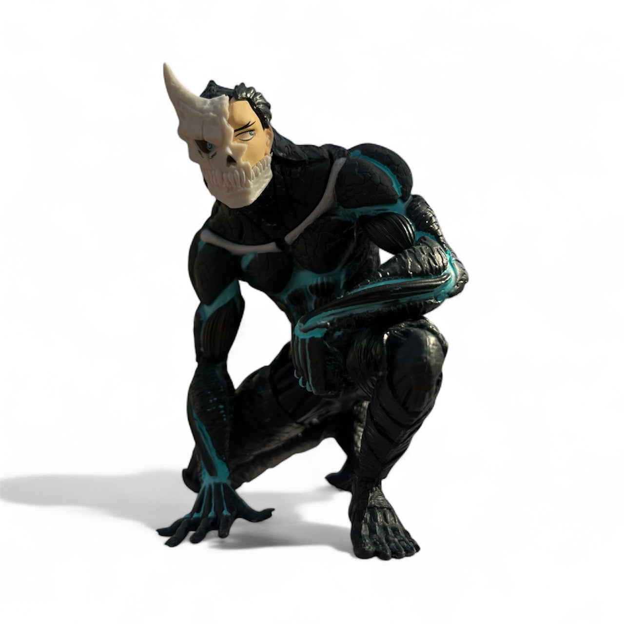 Kaiju No. 8 – Kafka Hibino (Kaiju Form) Figure