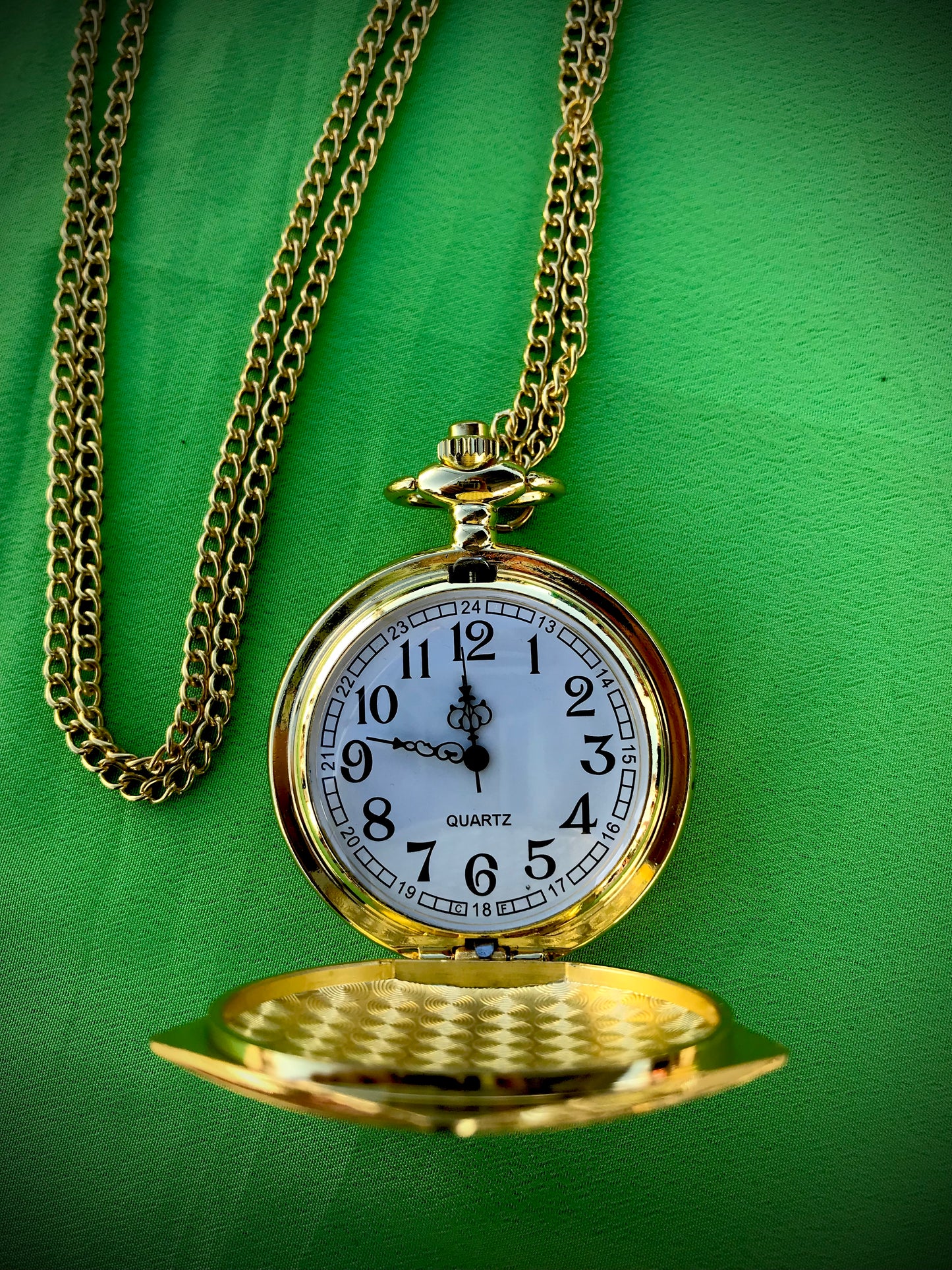 Harry Potter Chocolate Frog Bronze Pocket Watch movie Themed necklace