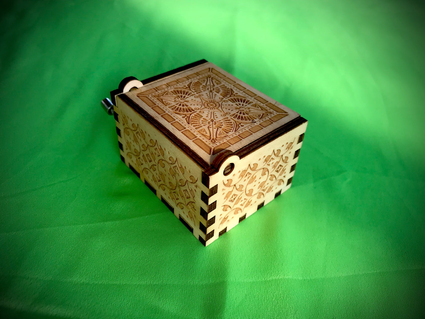 You are my sunshine wooden music box of the classic music!