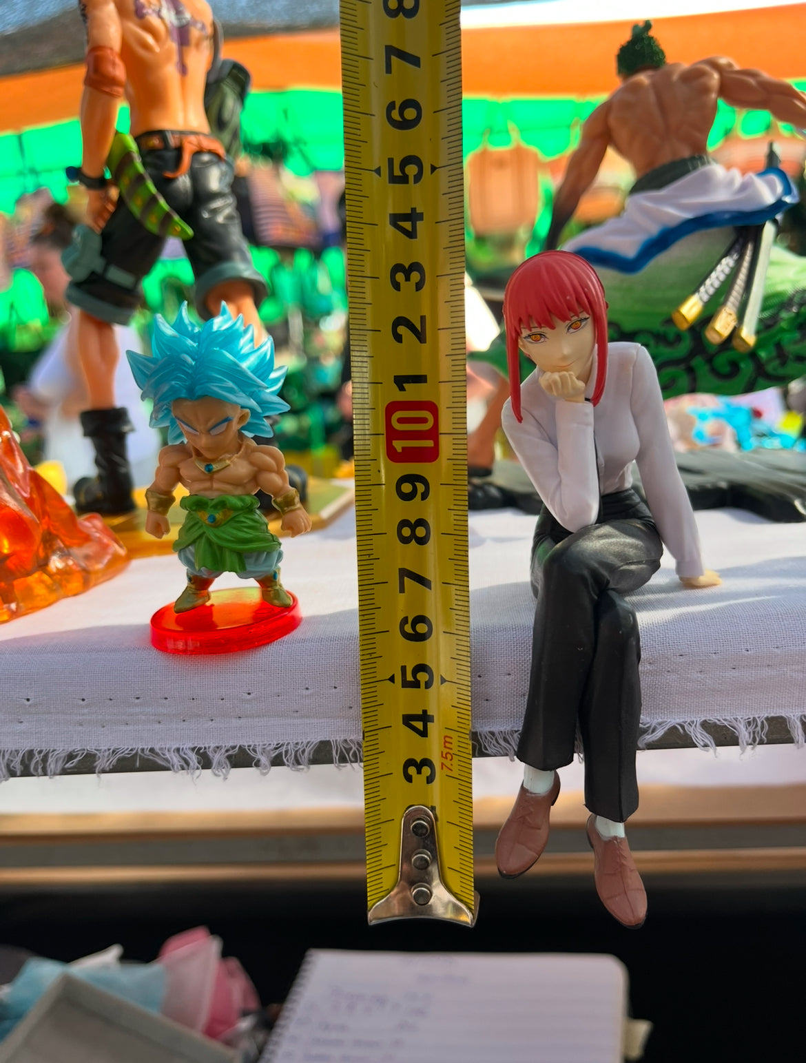 Chainsaw Man – Makima Sitting Pose Figurine