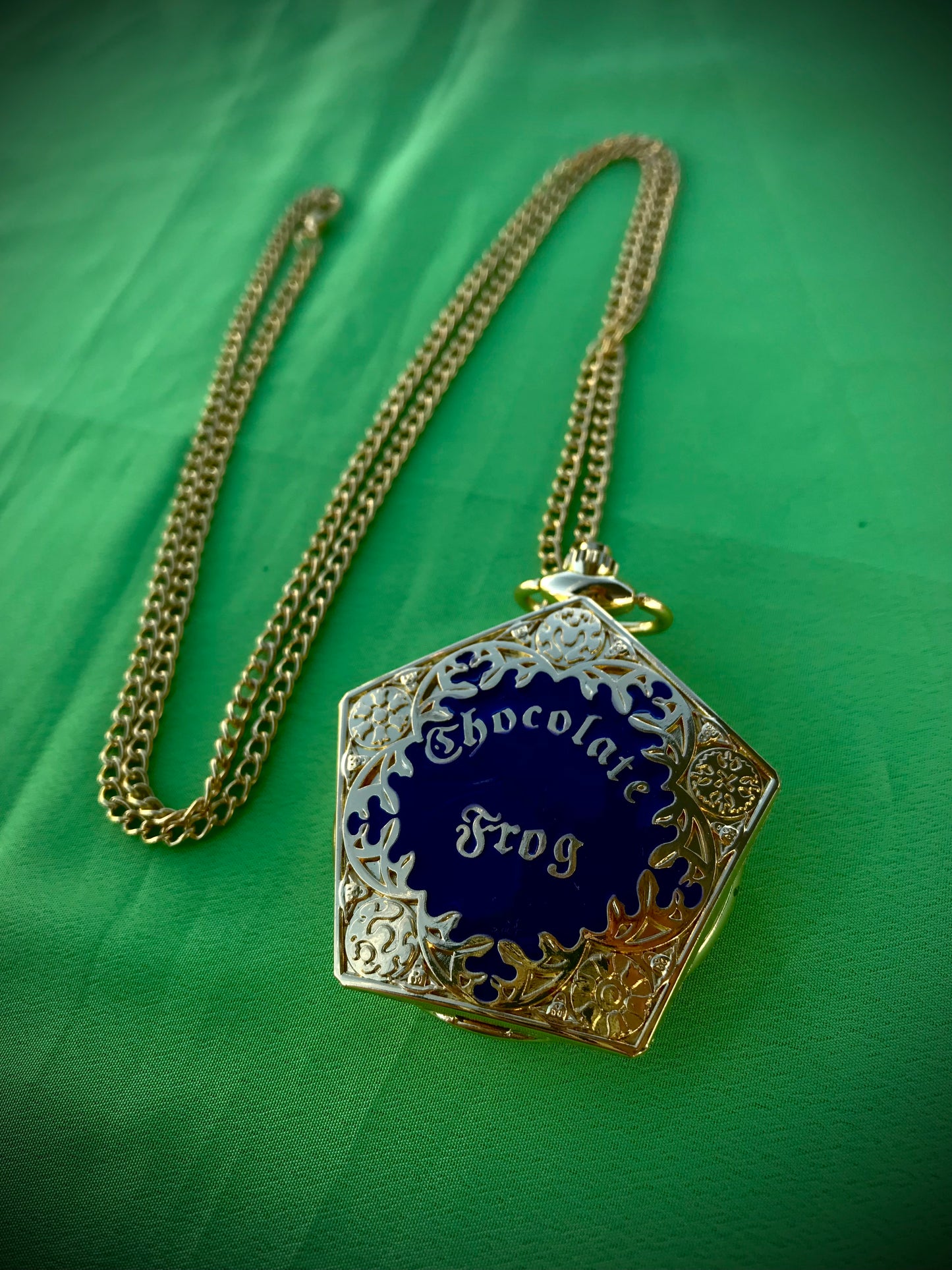 Harry Potter Chocolate Frog Bronze Pocket Watch movie Themed necklace