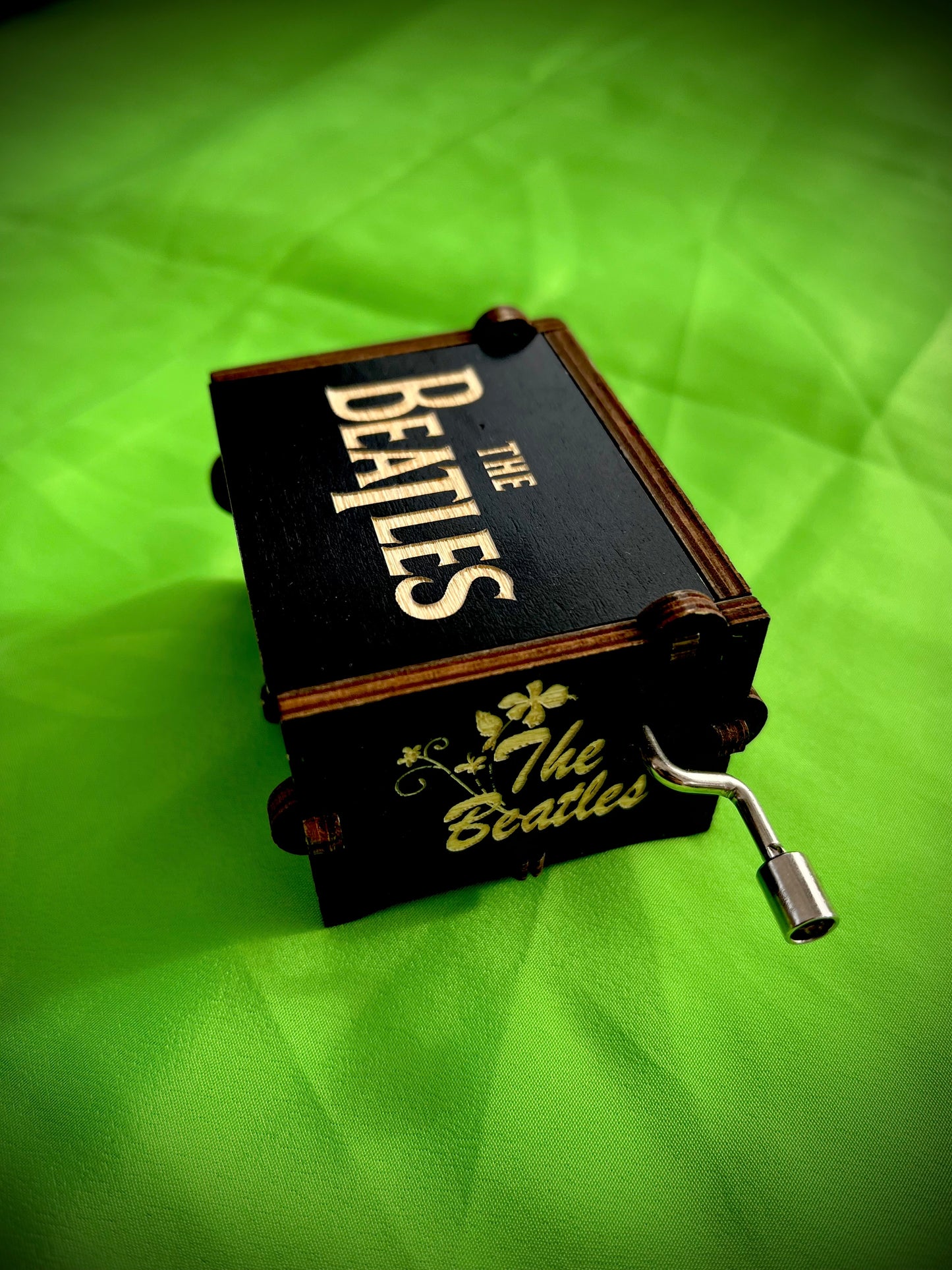 The Beatles Music Box – A Timeless Melody of Legends