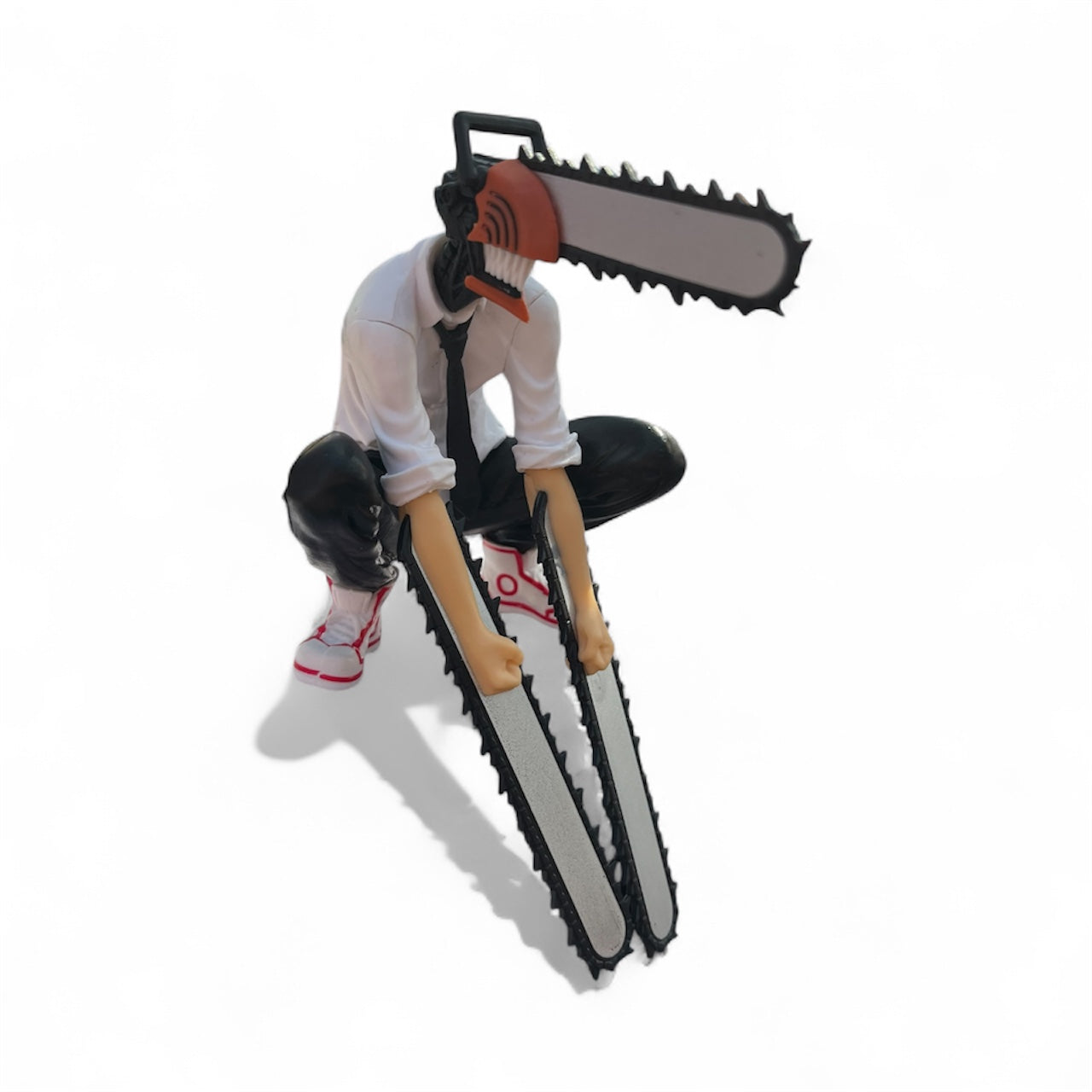 Chainsaw Man Crouching Battle Pose Figurine – Anime Collectible Model