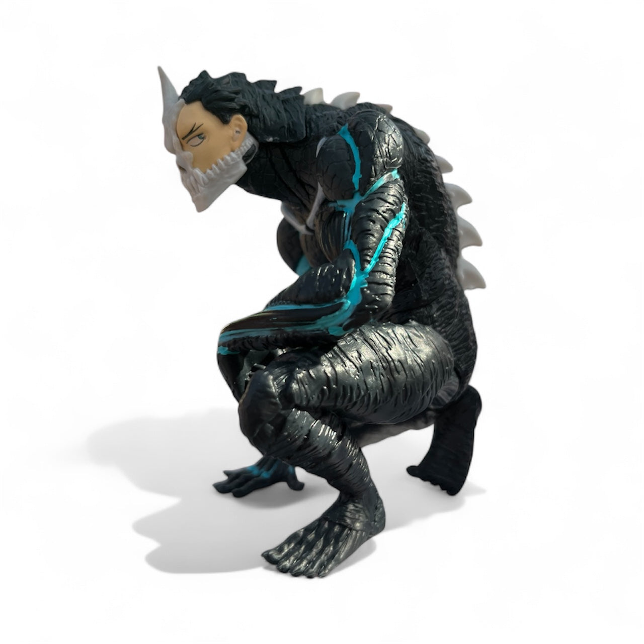 Kaiju No. 8 – Kafka Hibino (Kaiju Form) Figure