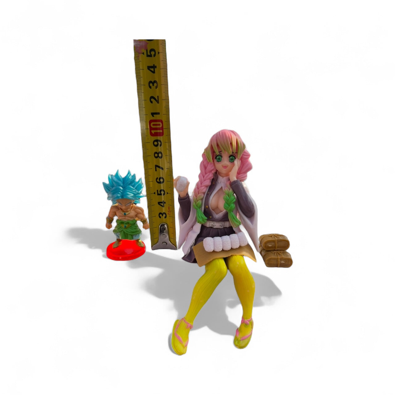 Demon Slayer – Mitsuri Kanroji Sitting Figure (Onigiri Ver.)
