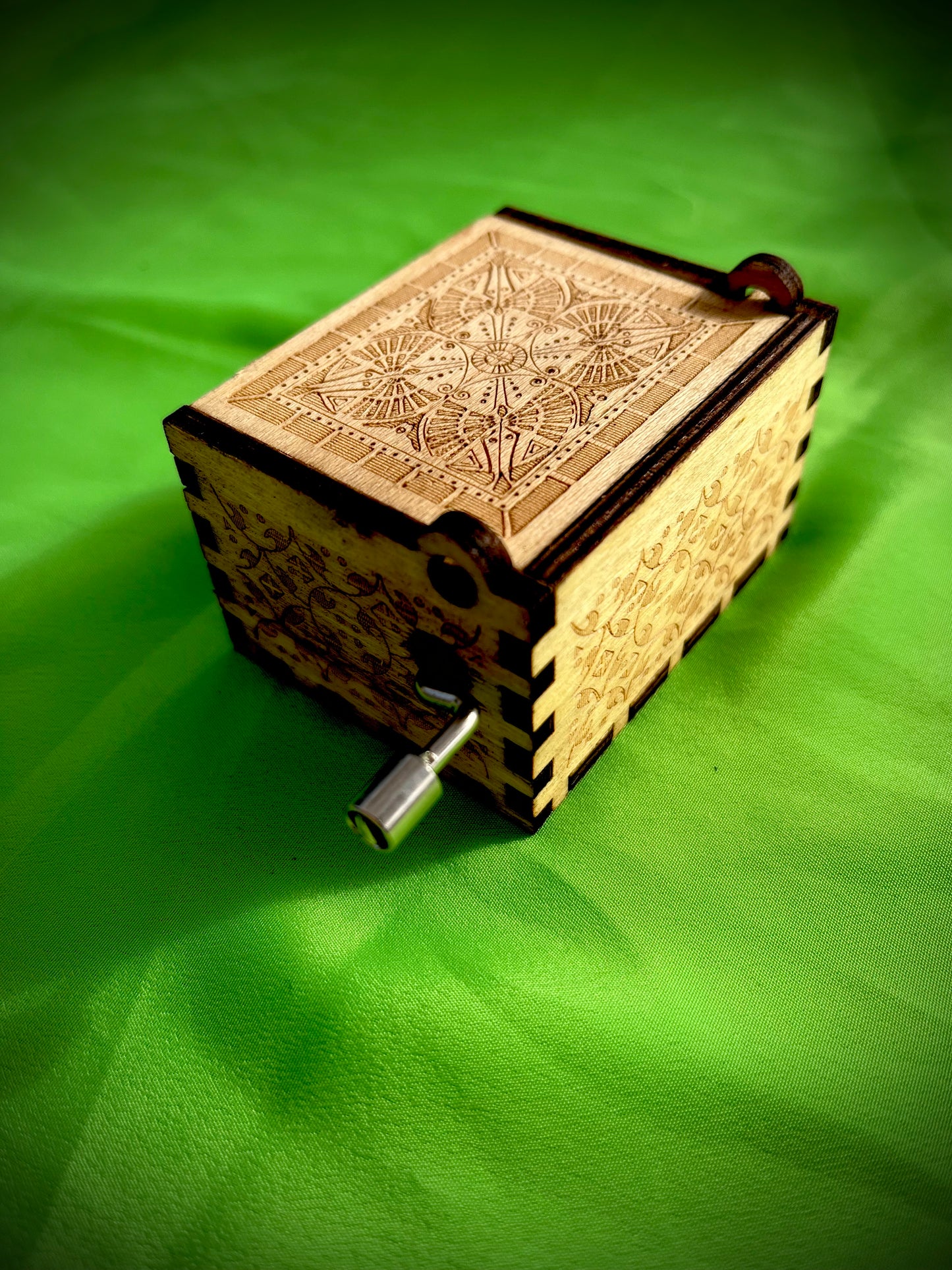Can’t help falling in love wooden music box of the classic from Musical