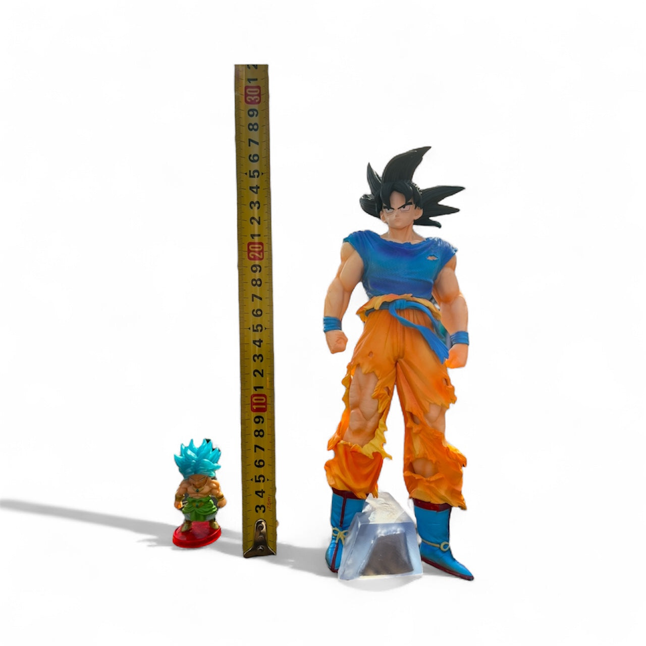 Son Goku (Ultra Instinct Omen) – Dragon Ball Super Figure (28 cm)